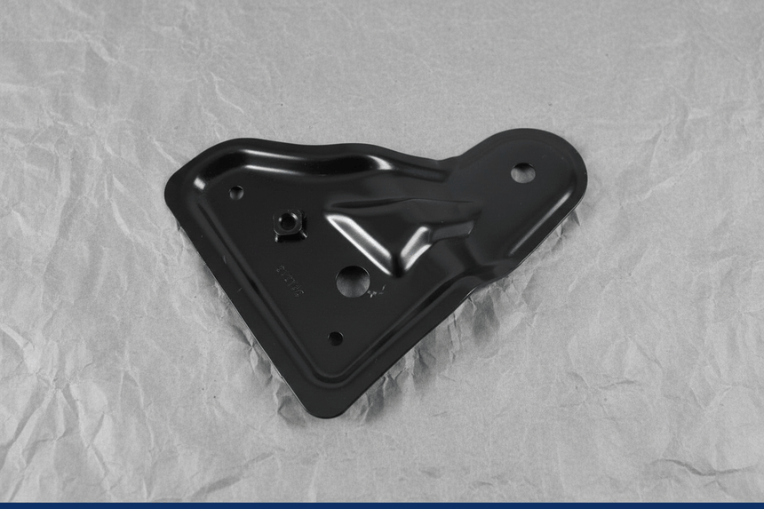 18-24 Honda Odyssey Passenger Side Front Fender Bracket Genuine OEM