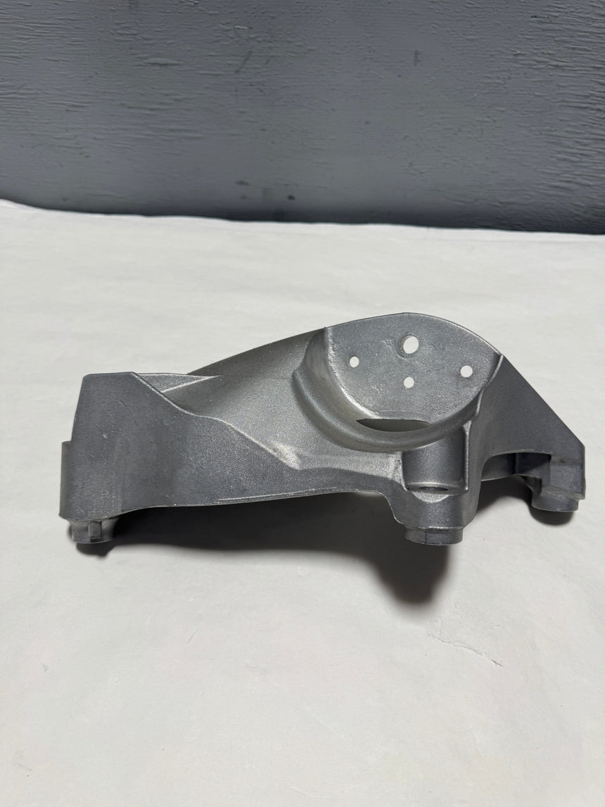 2009-2017 Traverse Enclave Acadia Transmission Mount Bracket OEM