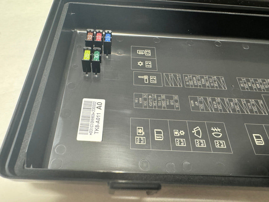 2011-2017 Honda Odyssey Under Hood Main Fuse Box Top Cover OEM