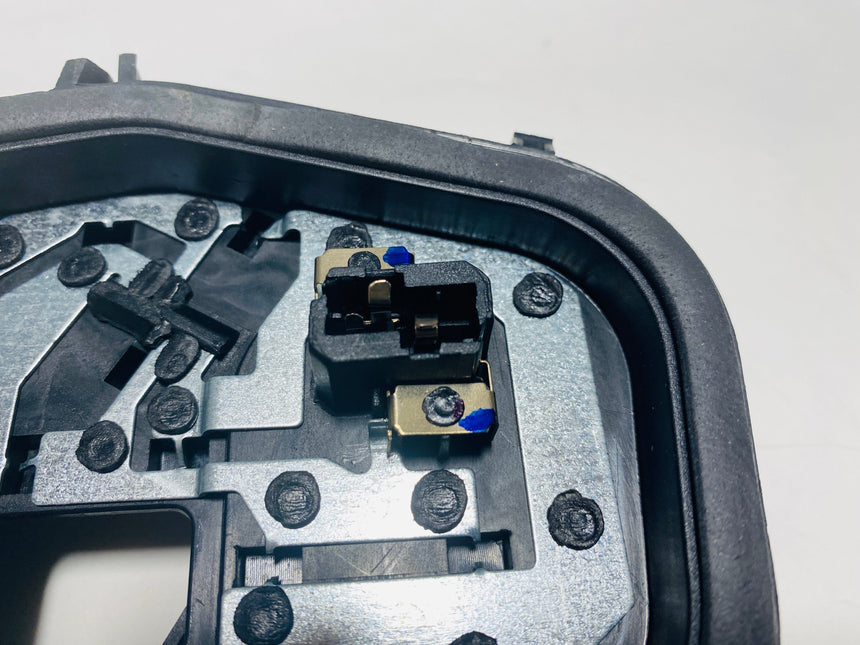 2013-2015 Ford C-Max Passenger Side Tail Light Lamp Bulb Holder Socket
