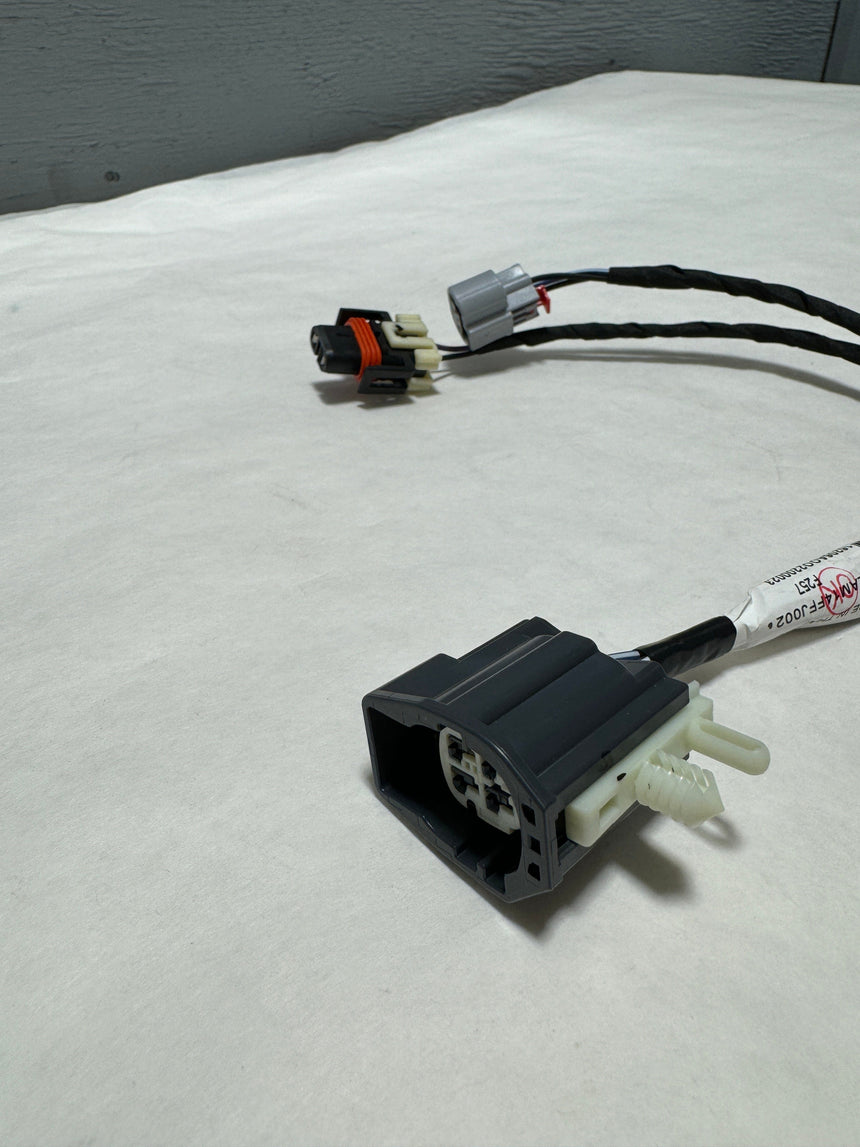 2013-2017 Chevrolet Traverse Front Turn Signal Parking Light Socket and Wire FIts Either Side OEM
