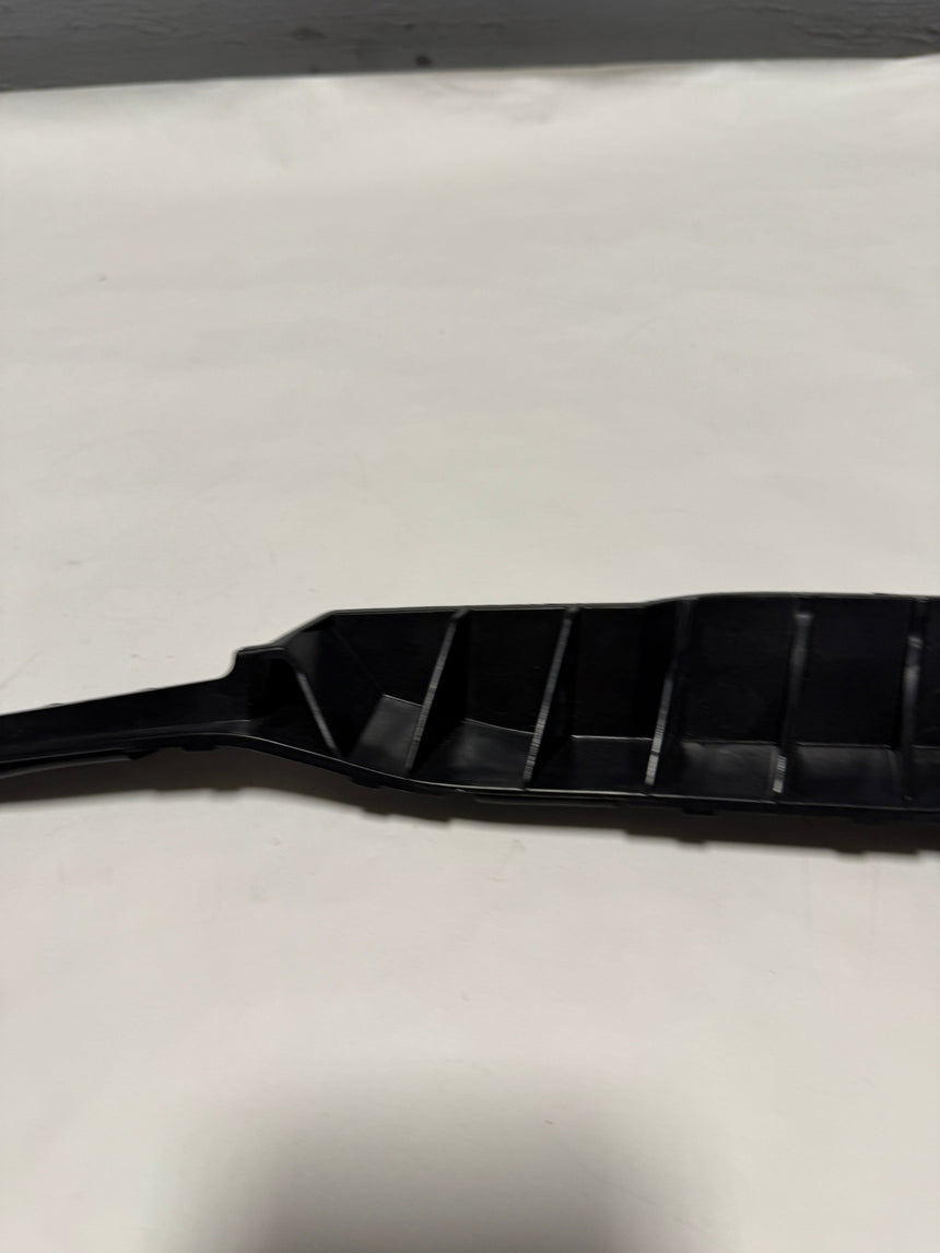 2014-2017 Buick Regal Passenger Side Front Bumper Cover Center Support OEM