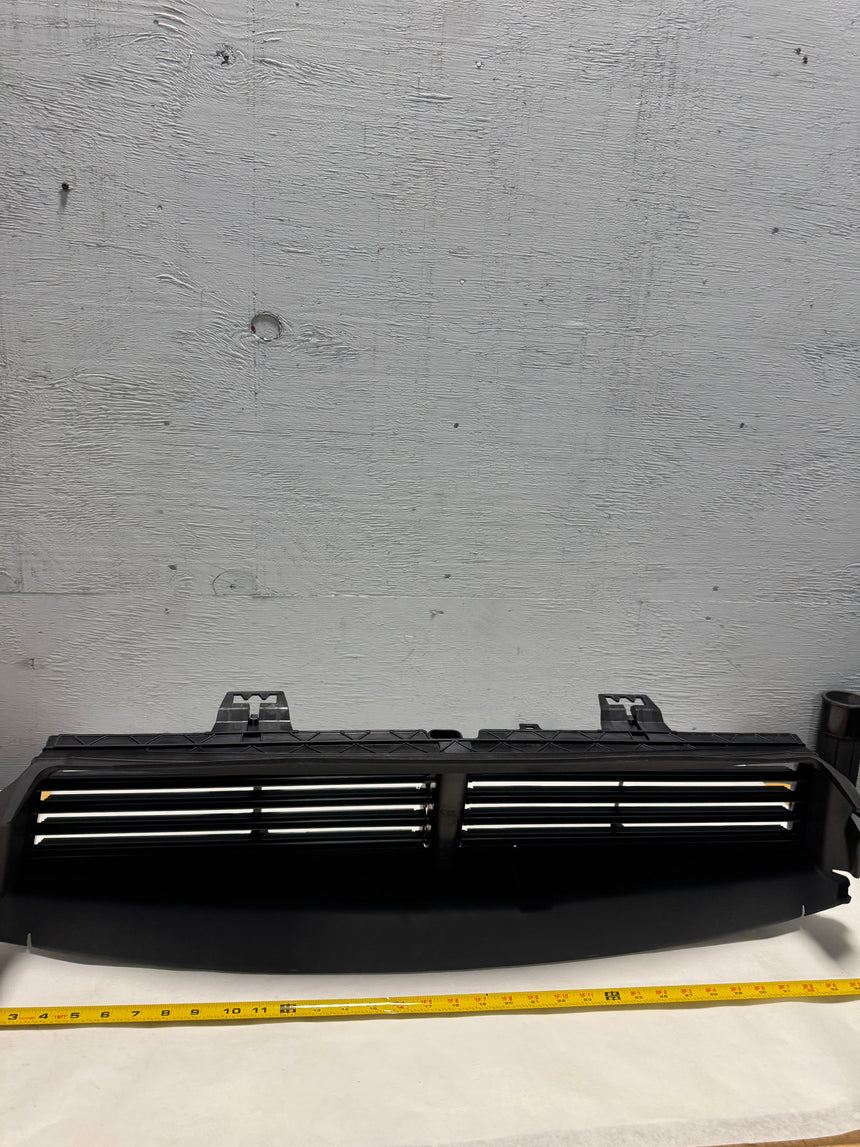 2014-2018 Volvo S60 V60 Cross Country Grille Radiator Shutter W/o Pre- Crash 31455704 OEM new