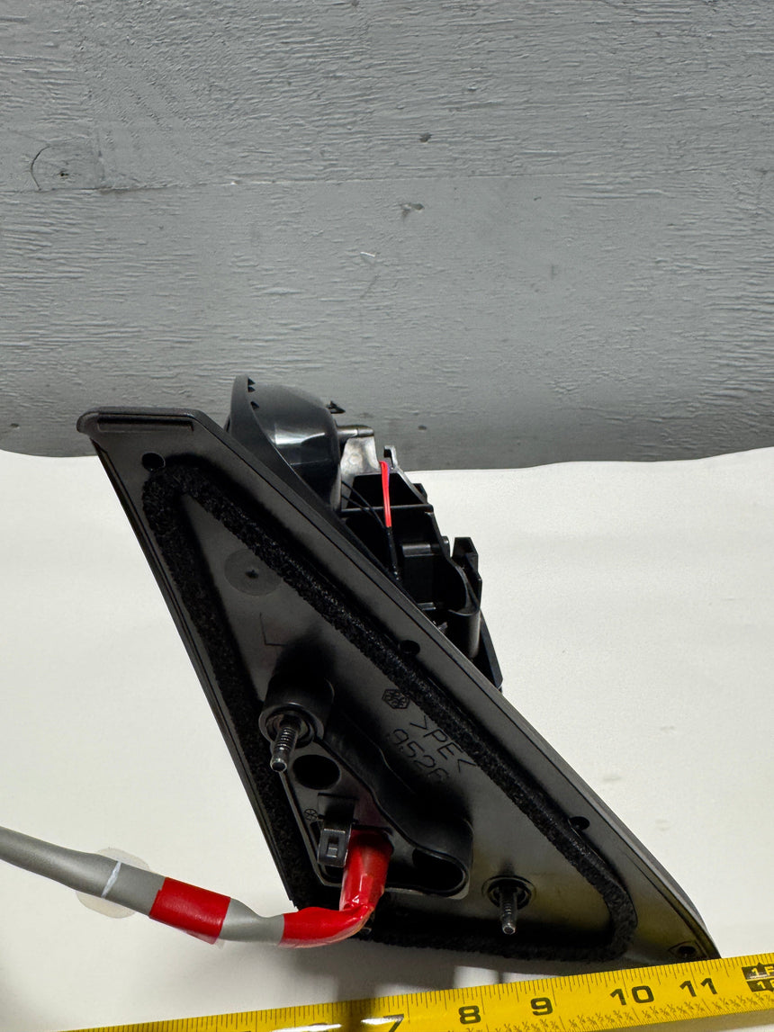 2014-2022 Toyota 4Runner Driver Side Power Mirror Without Signal Lamp - No Back Cap - No Puddle Lamp
