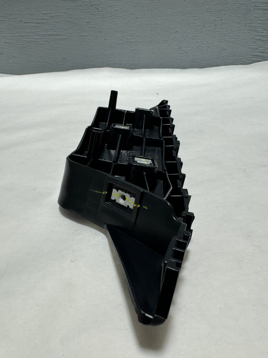 2015-2020 Cadillac Escalade Passenger Side Front Bumper Guide