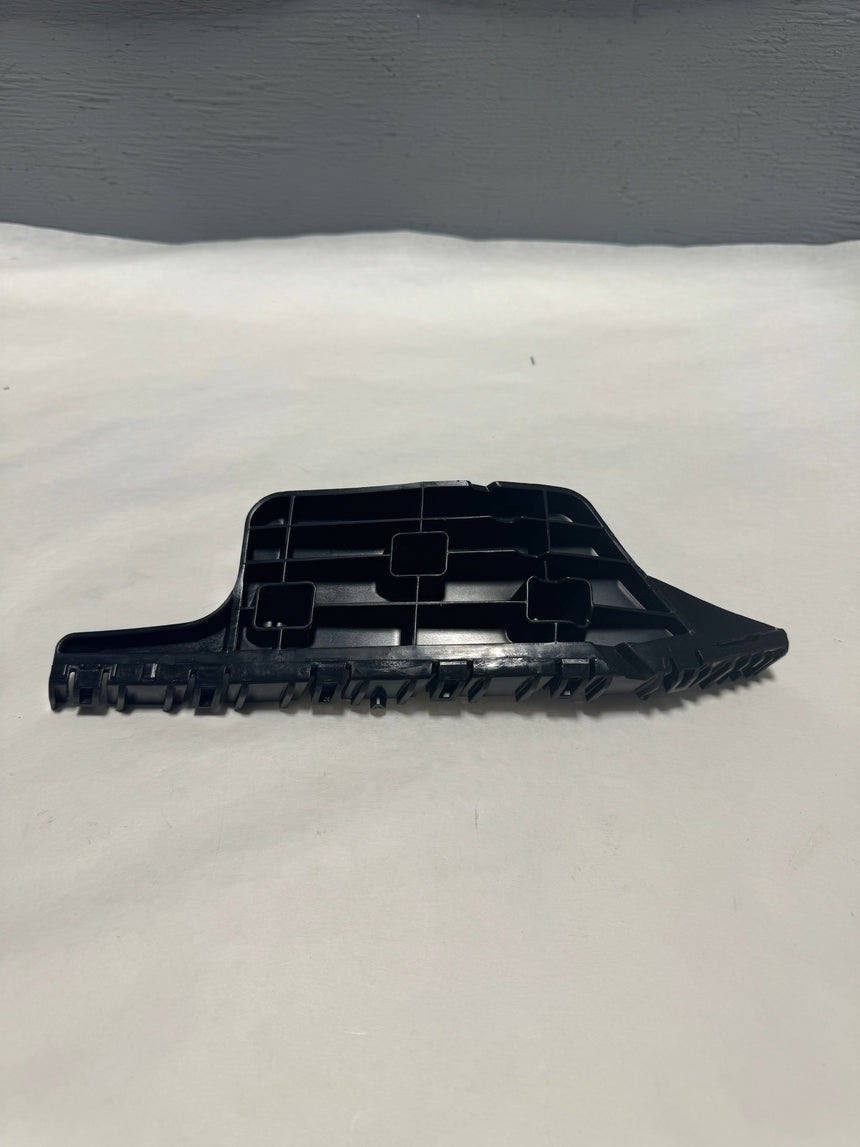 2015-2020 Cadillac Escalade Passenger Side Front Bumper Guide
