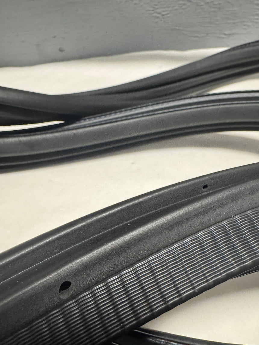 2015-2020 Ford Transit Medium Roof Back Door Opening Weatherstrip Surround OEM