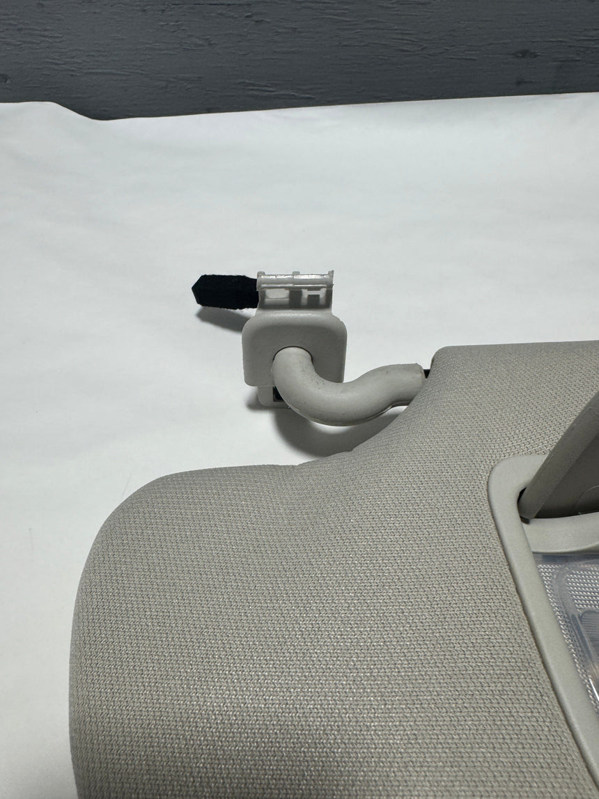 2015-2024 Ford Edge Driver Side Sun Visor Marble Color No Sunroof No Garage Opener