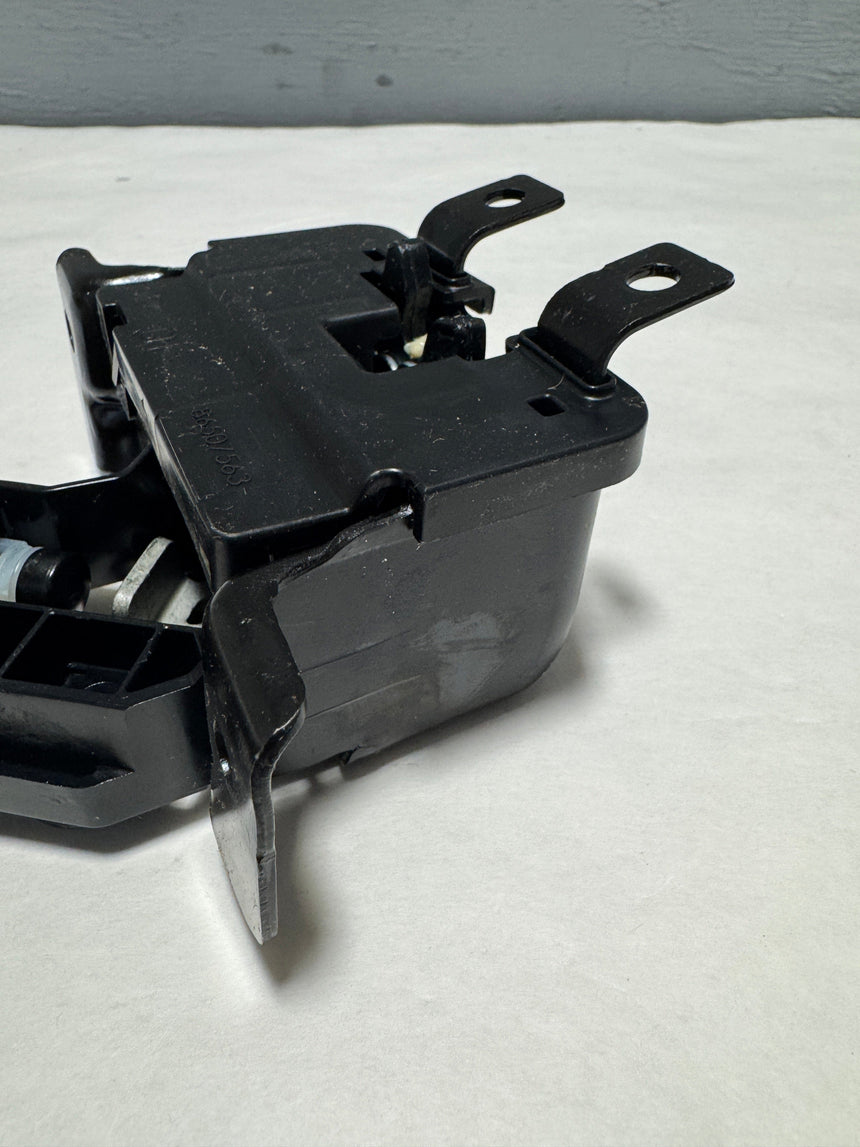 2015-2024 Tahoe Yukon Escalade Tail Gate Window Latch Actuator Genuine OEM