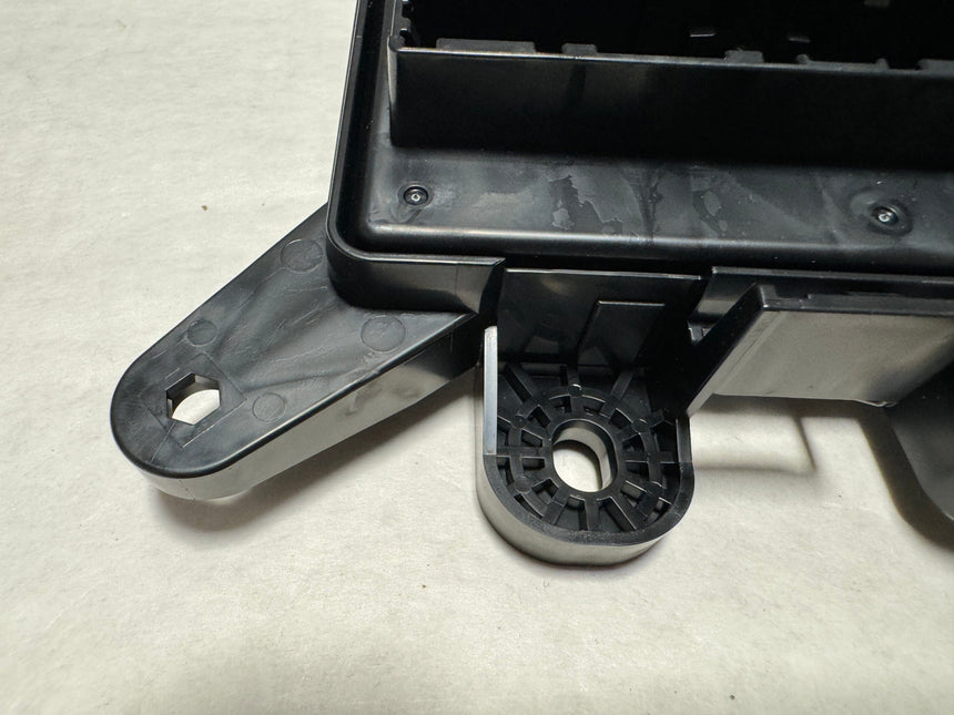 2016-2017 Camaro Rear Fuse Box Number On Current Box Must Be 4726