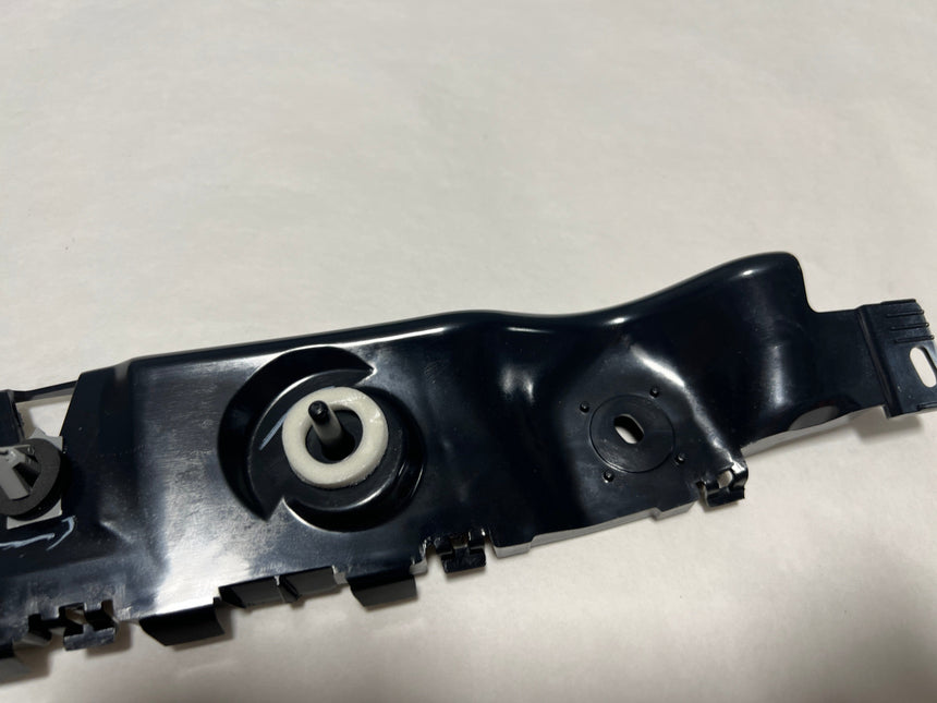 2016-2019 Ford Explorer Passenger Side Rear Bumper Cover Side Mount Bracket