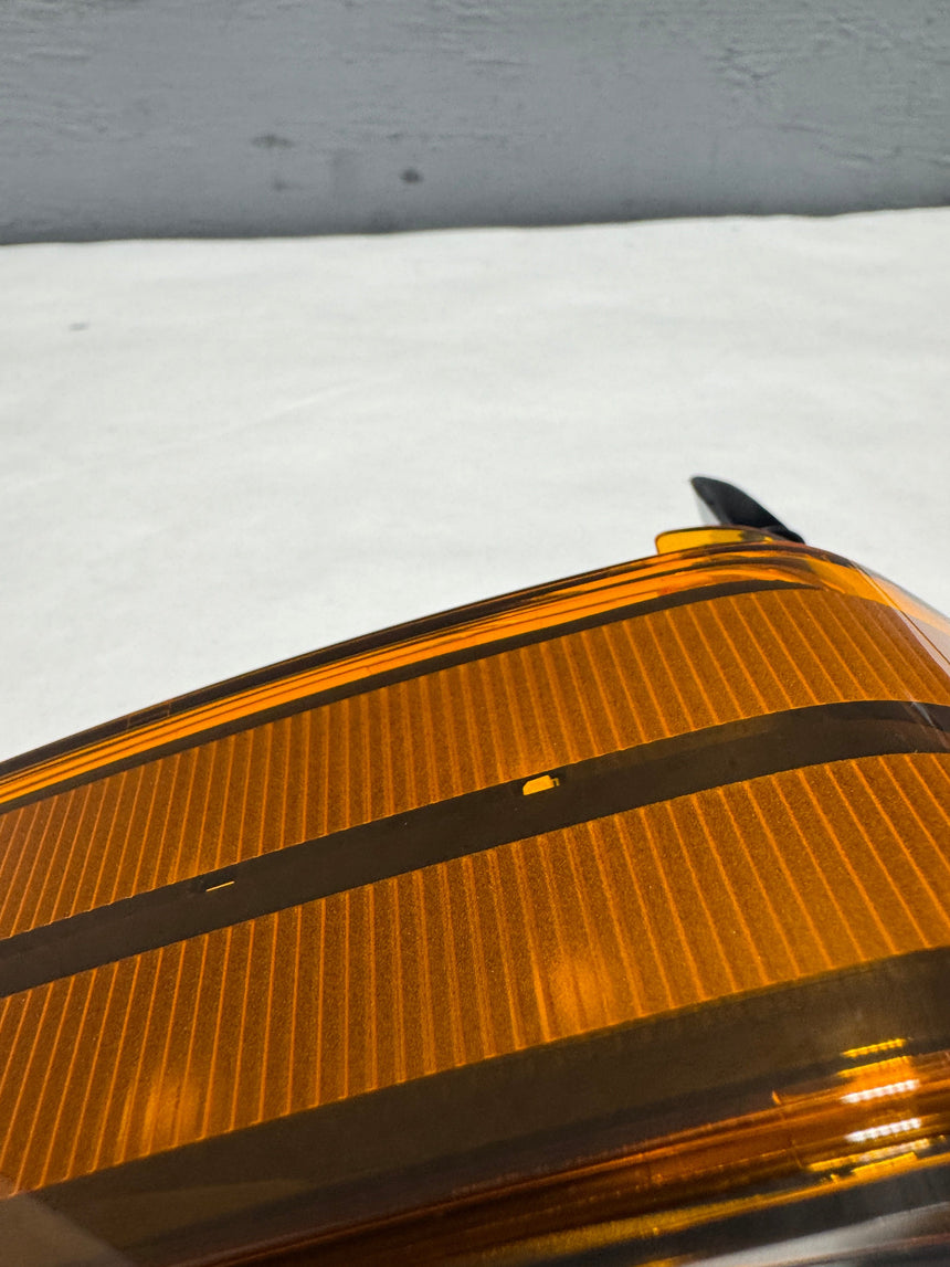 2016-2019 Silverado Sierra 2500 3500 Passenger Side Mirror Clearance Lamp OEM