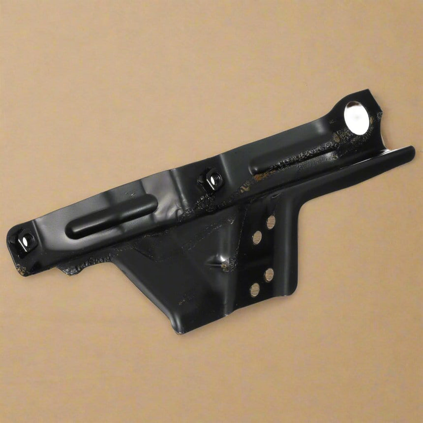 2016-2020 Kia Optima Non Hybrid Passenger Side Fender Front Bracket OEM