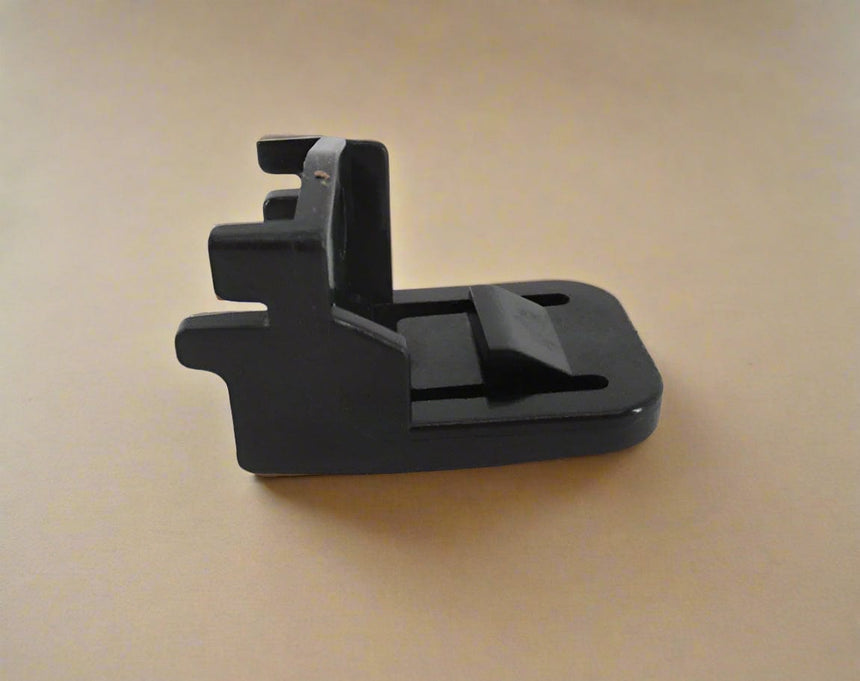 2016-2021 Honda Civic Passenger Side Headlight Clip Genuine OEM New