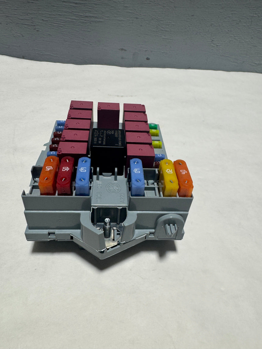 2016-2021 Ram Promaster 3.6 Intelligent Power Center Fuse / Relay Box OEM