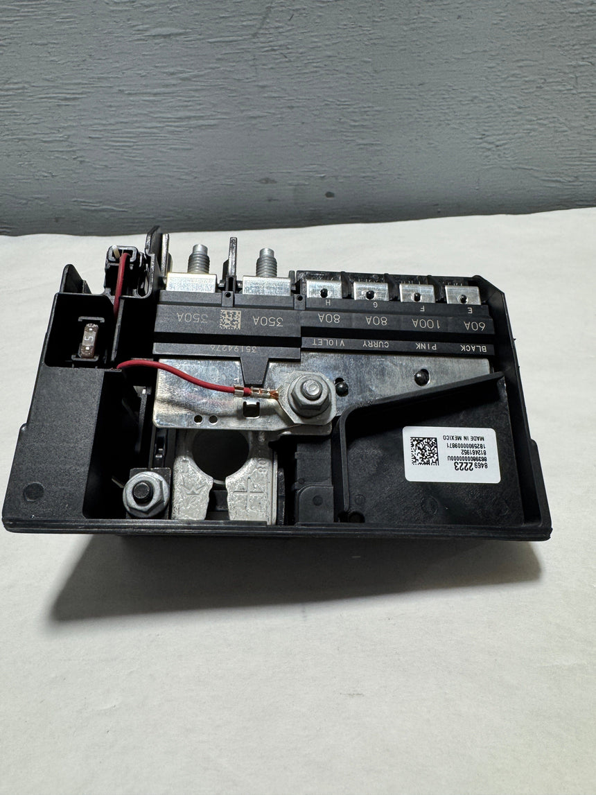 2016-2024 Chevrolet Malibu Battery Distribution Engine Fuse Breaker Block OEM New