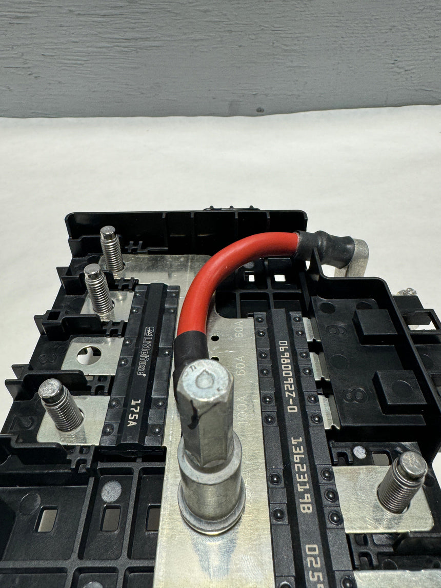 2017-2019 Sierra Silverado 1500 Battery Fusible Link Circuit Breaker OEM New