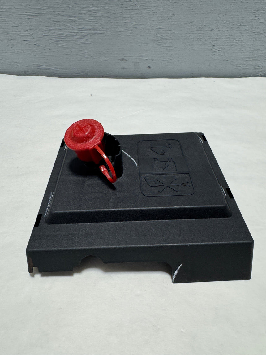 2017-2019 Silverado Sierra 5.3,6.0 Auxiliary Battery Top Cover Fuse Block Cover OEM