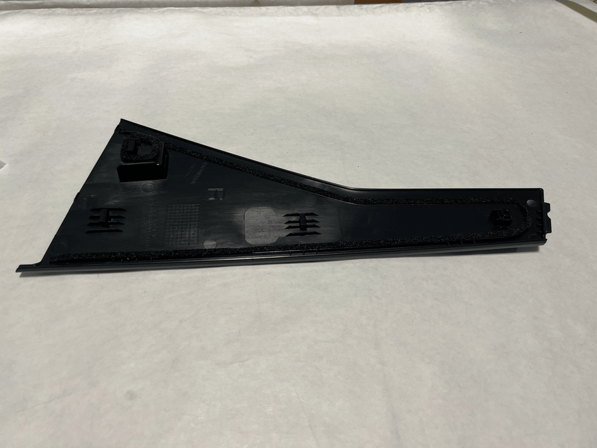 2017-2020 Honda CR-V Passenger Side Rear Door Pillar Garnish Trim Molding