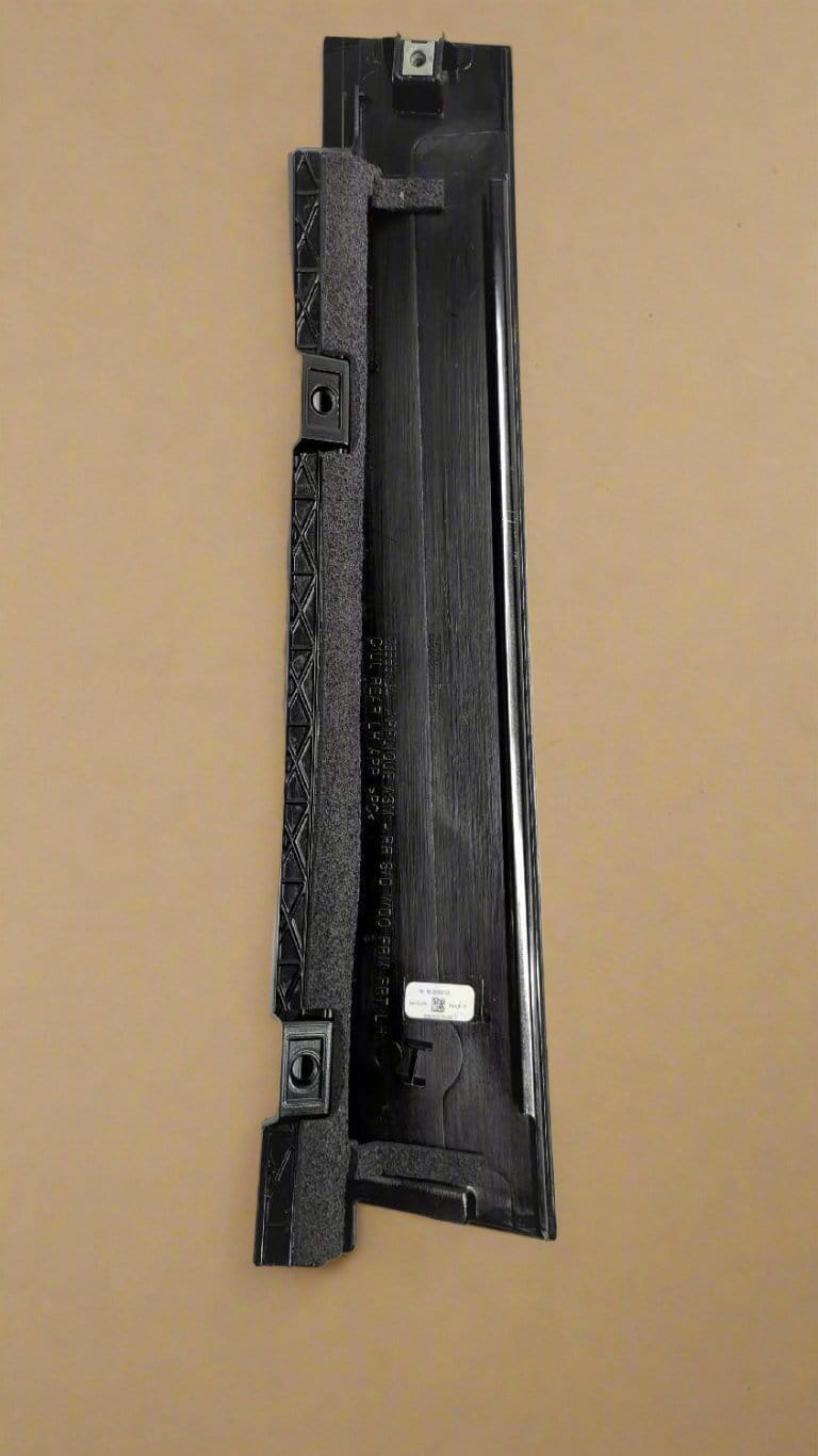 2017-2023 Cadillac XT5 Driver Side Front of The Back Door Upper Door Molding