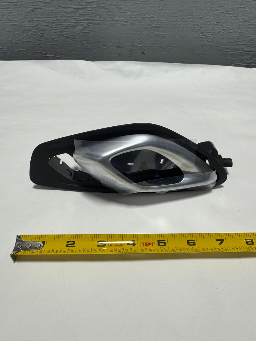 2017-2024 Chevrolet Camaro Driver Interior Front Door Handle OEM Genuine