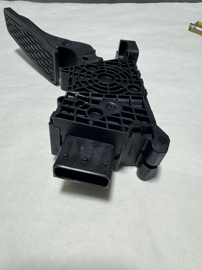 2018-2024 Jeep Wrangler Gas Pedal Accelerator With Sensor For 2.0 3.0 or 3.6 Engine