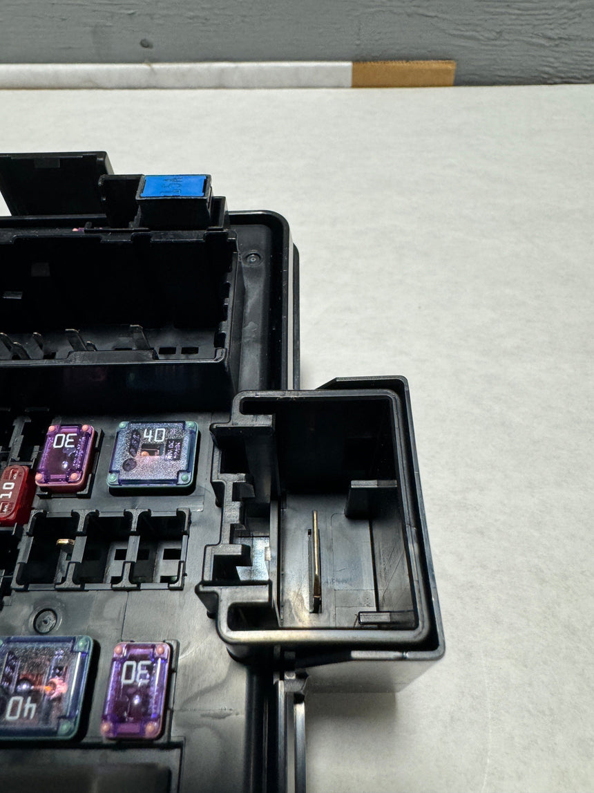 2018 Camaro Rear Body Fuse Box Must Have Number 7106 On your Current Box
