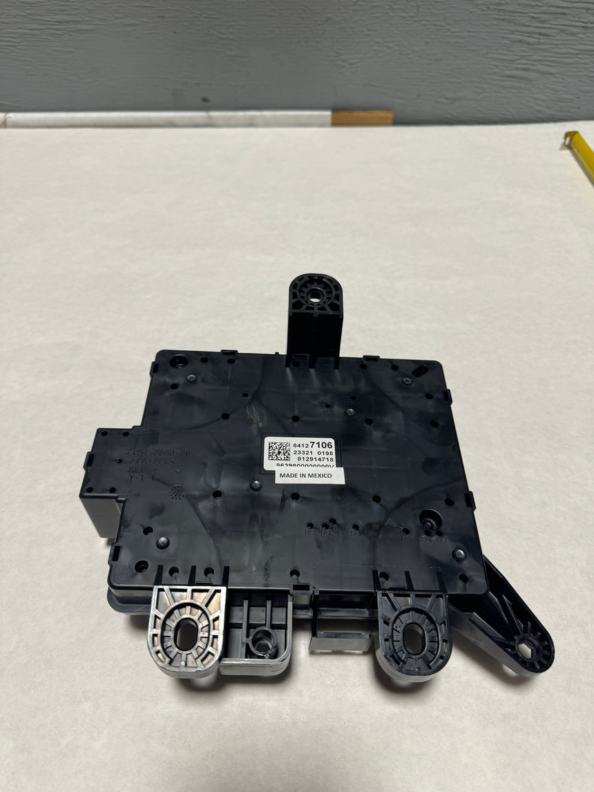 2018 Camaro Rear Body Fuse Box Must Have Number 7106 On your Current Box