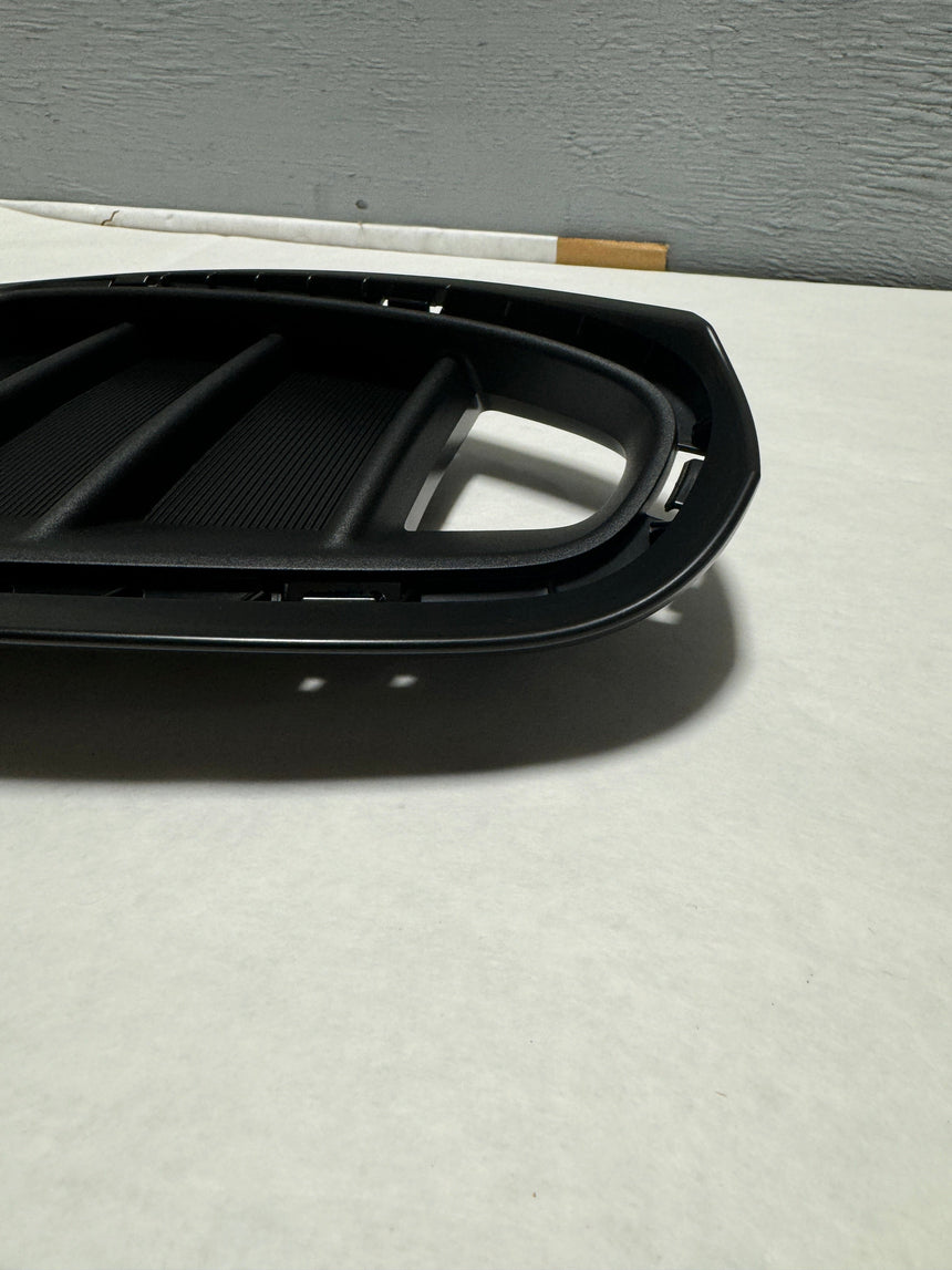 2019-2020 Kia Sorento Front Driver Side Fog Light Trim Bezel Cover