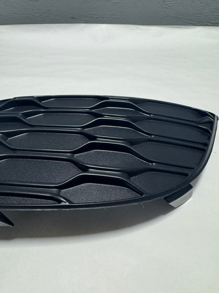2019-2021 Jeep Grand Cherokee Passenger Fog Light Hole Cover Genuine OEM