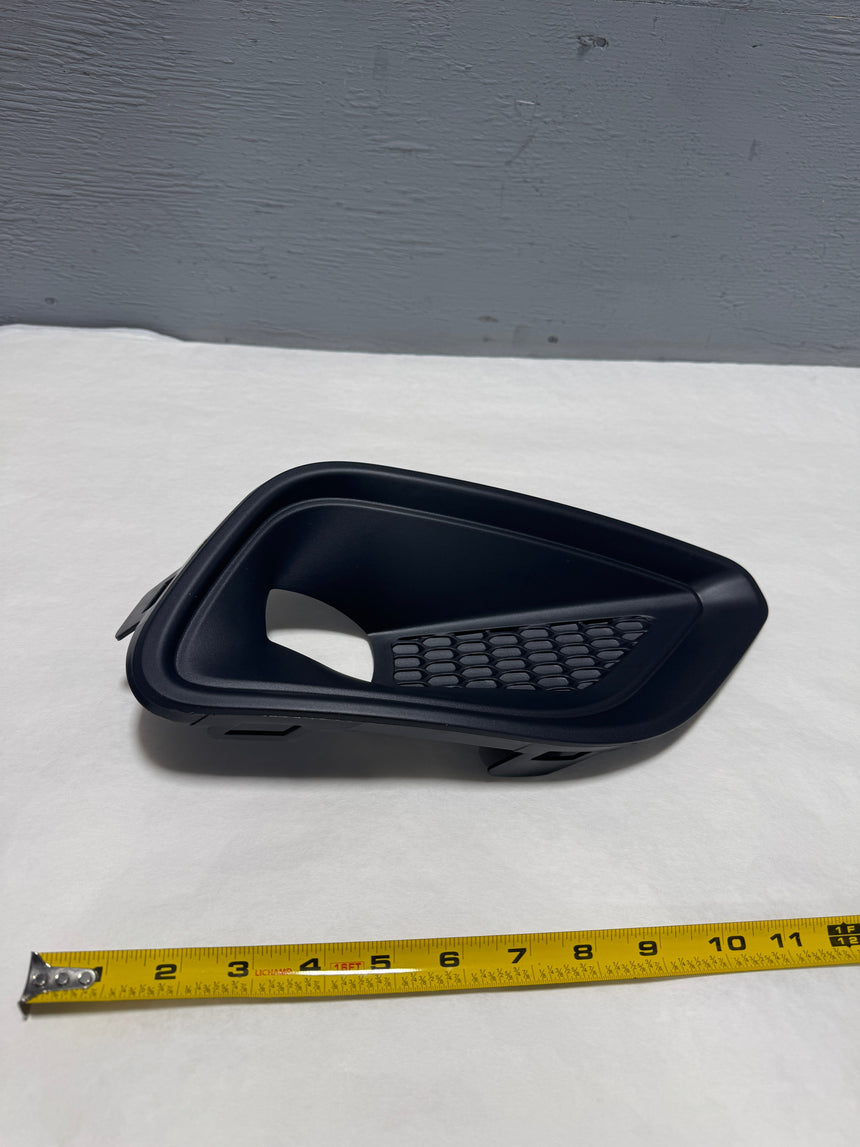 2019-2023 Jeep Cherokee Passenger Side Fog Light Lamp Bezel - Not For Trail-hawk