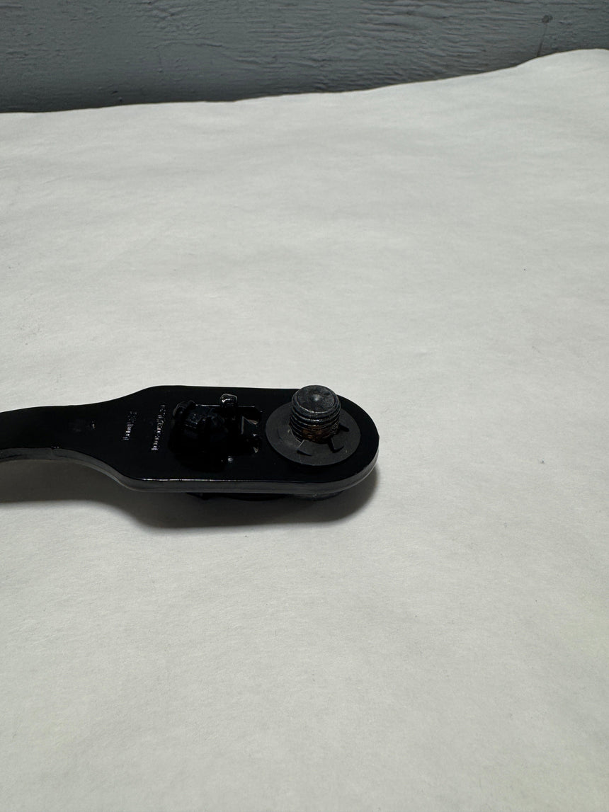 2019-2023 Jeep Cherokee Driver Seat Belt Buckle Genuine OEM New