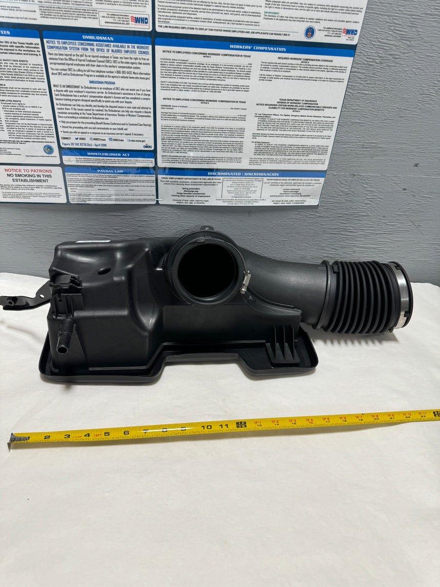 2019-2025 Silverado Sierra 1500 5.3 Engine Air Intake Outlet Duct OEM