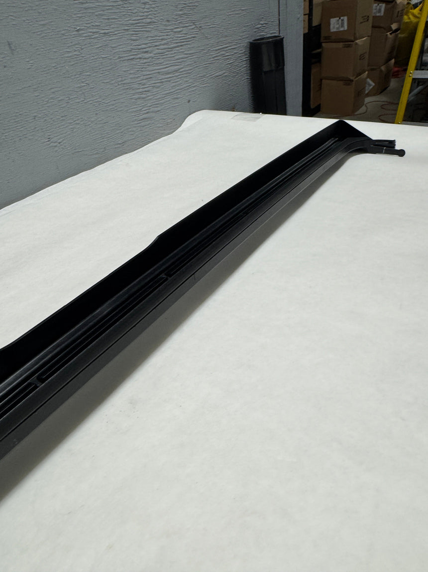 2019-2023 Silverado Sierra Crew Cab Sunroof Drip Rail OEM
