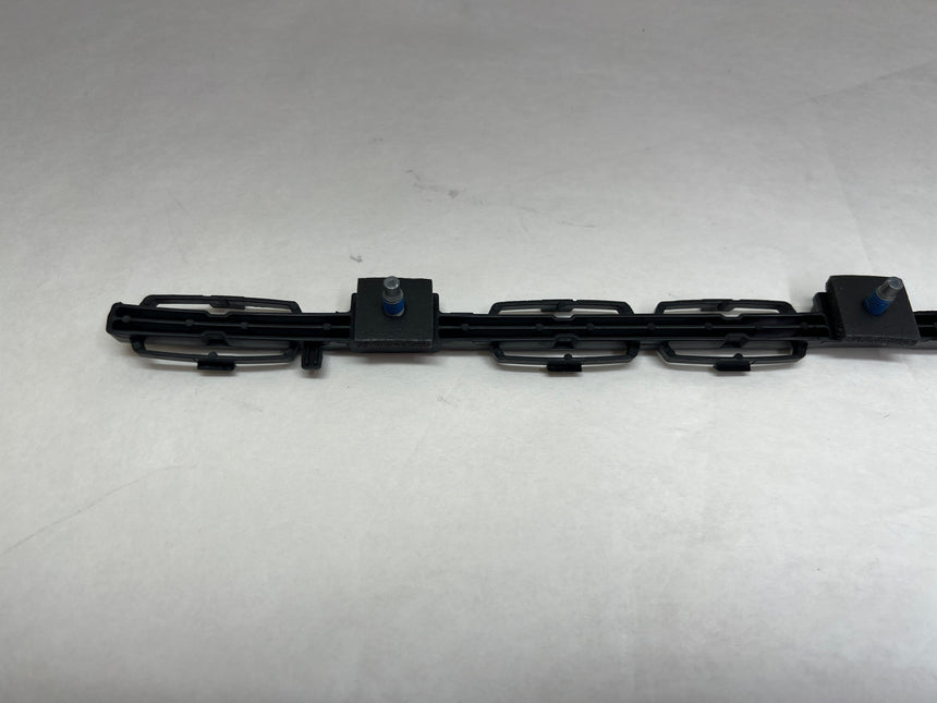 2020-2023 Ford Explorer Driver Side Roof Molding Retainer Clip No Sunroof Or Rack