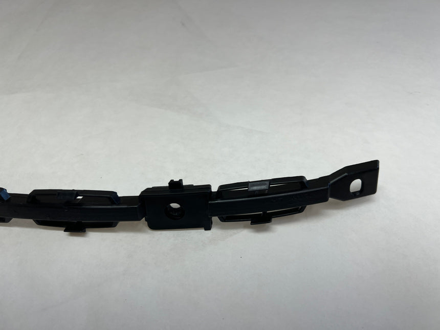 2020-2023 Ford Explorer Driver Side Roof Molding Retainer Clip No Sunroof Or Rack