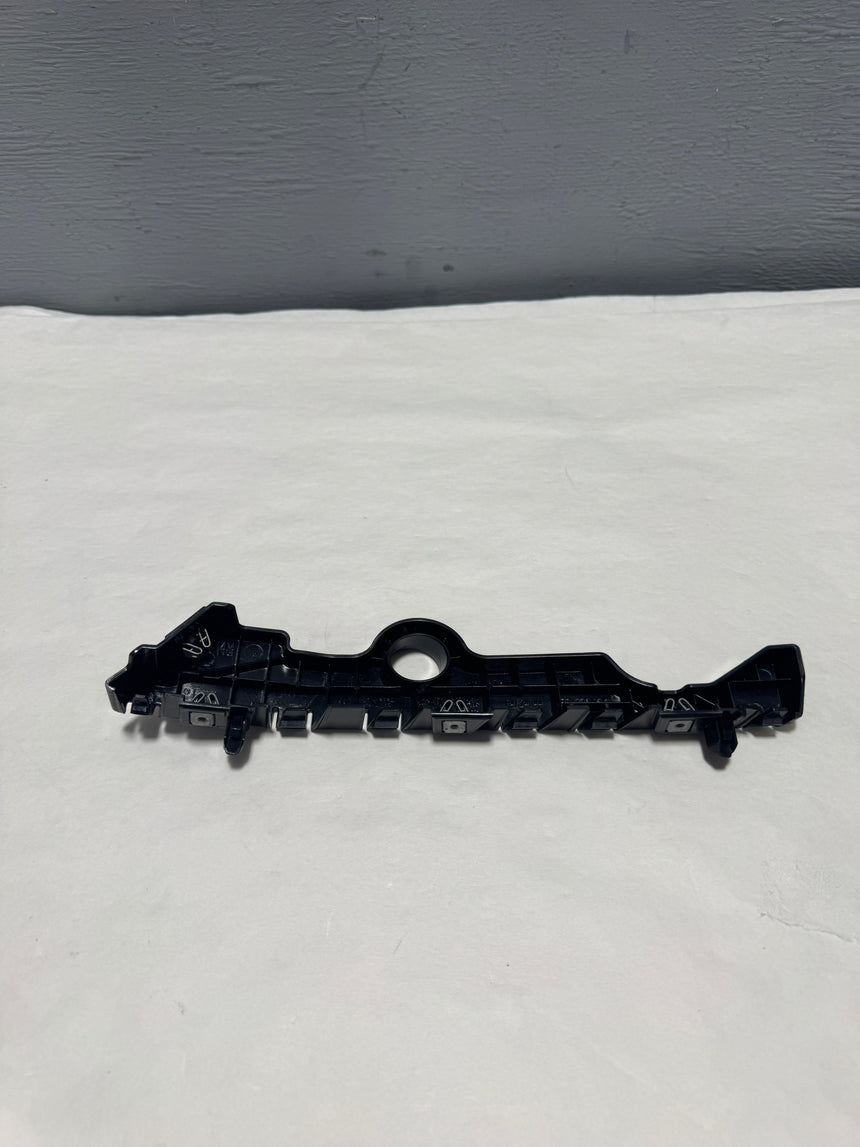 2020-2024 Chevrolet Silverado Passenger Side Front Bumper Bracket Guide Mount