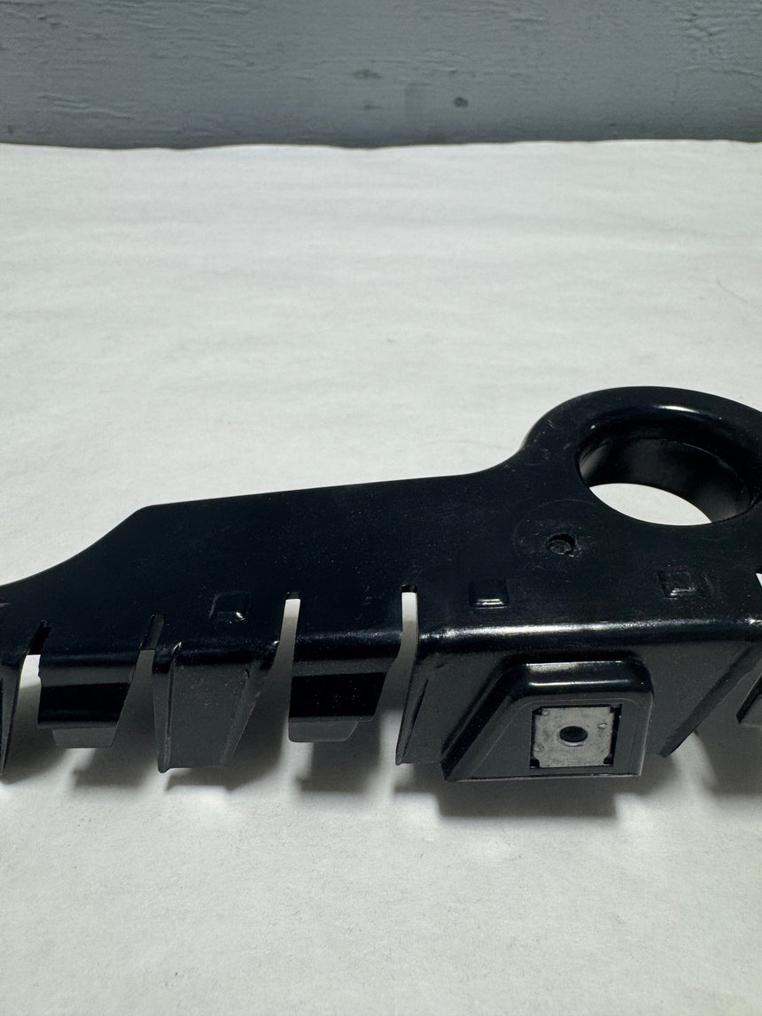 2020-2024 Chevrolet Silverado Passenger Side Front Bumper Bracket Guide Mount