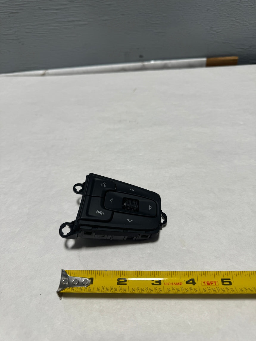 2021-2022 Tahoe or Suburban Steering Wheel Radio Control Switches (Right) OEM