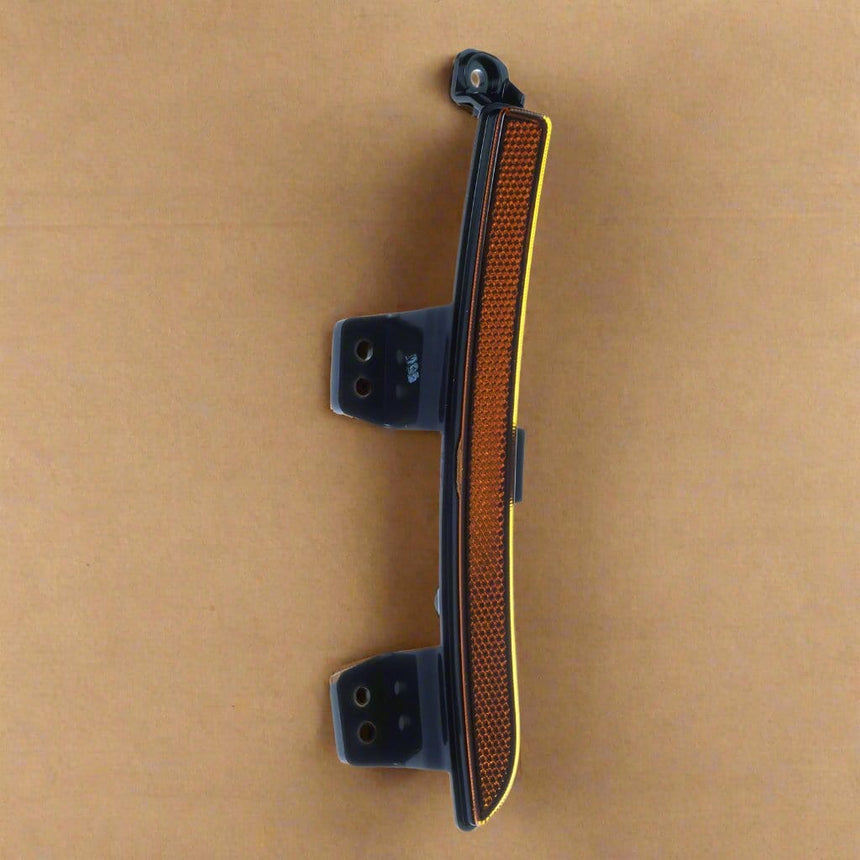 2021-2023 Kia Sorento Front Passenger Side Orange Reflector OEM