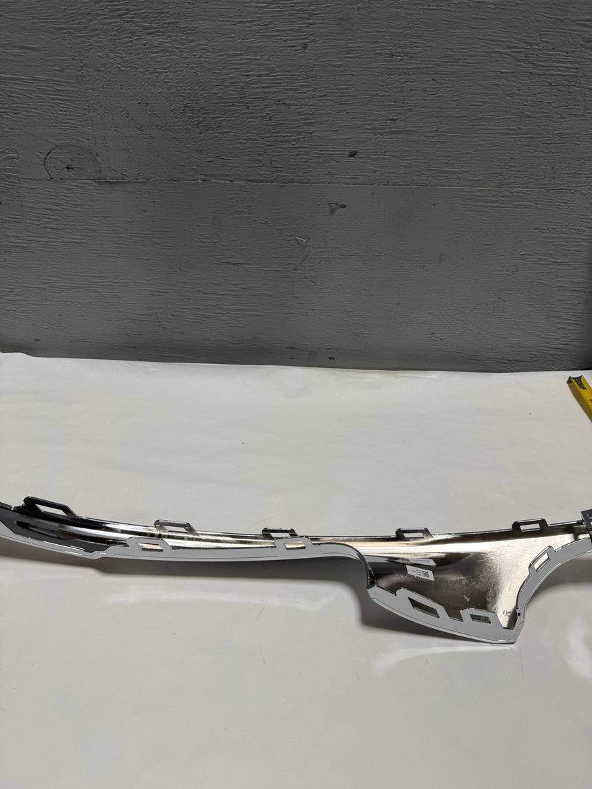 2021-2024 Jeep Grand Cherokee "L" Passenger Side Front Bumper Chrome Molding OEM