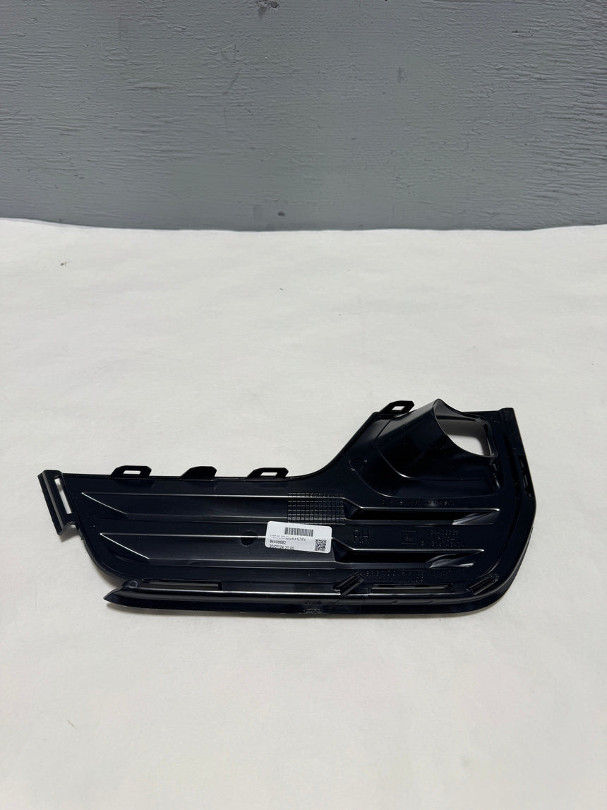 2022-2024 GMC Terrain AT4 or SLT Passenger Side Front Fog Light Lamp Bezel Trim