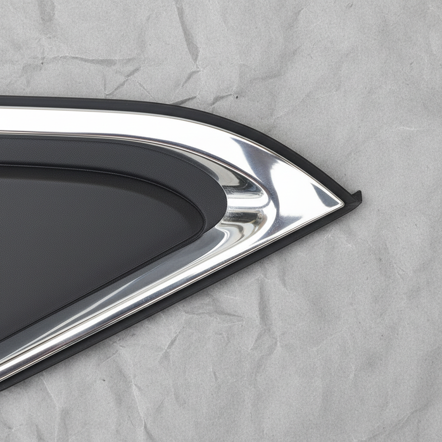 Ford Edge OEM Driver Side Front Door Corner Molding - Middle Detail