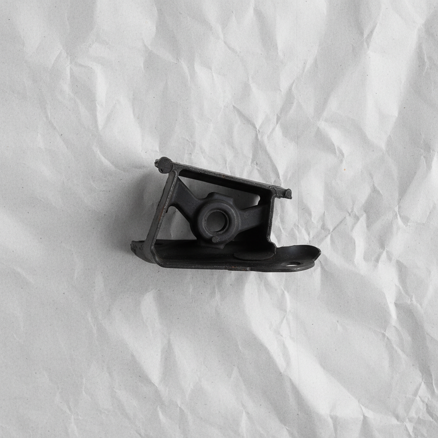 2007-18 Nissan Altima Genuine OEM Exhaust Mounting Bracket 2.5L V6 Full View