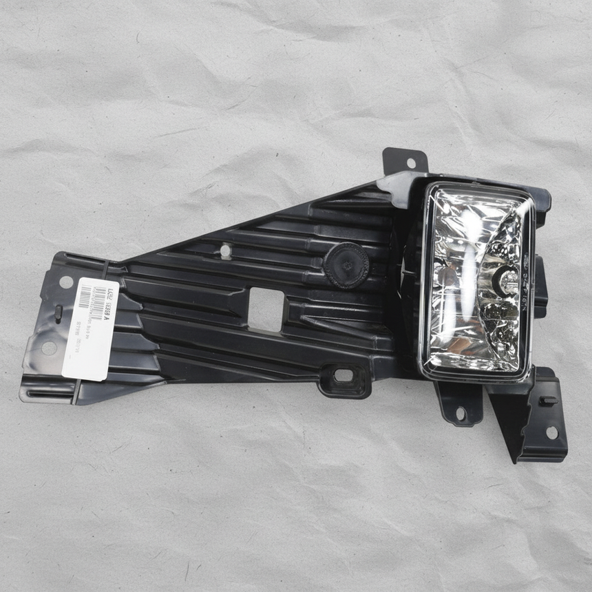 2020-2022 Ford F-250 F-350 F-450 Genuine OEM Passenger Halogen Fog Lamp - Middle Macro