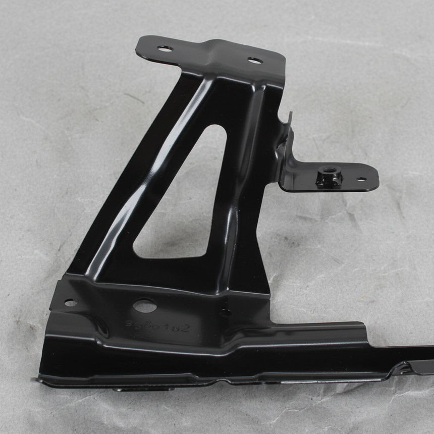 2016-2021 Honda Pilot Passport Ridgeline OEM Driver Side Fender Bracket - Middle Detail
