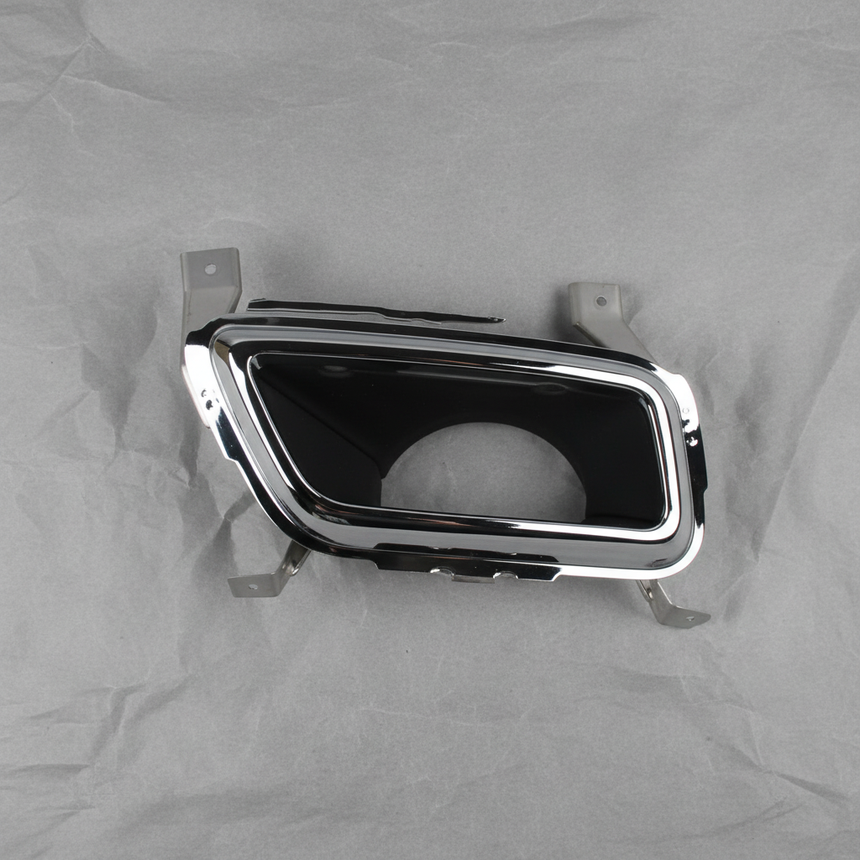 2017-2019 Cadillac XT5 Platinum Driver Side Exhaust Tip Genuine OEM - Full View