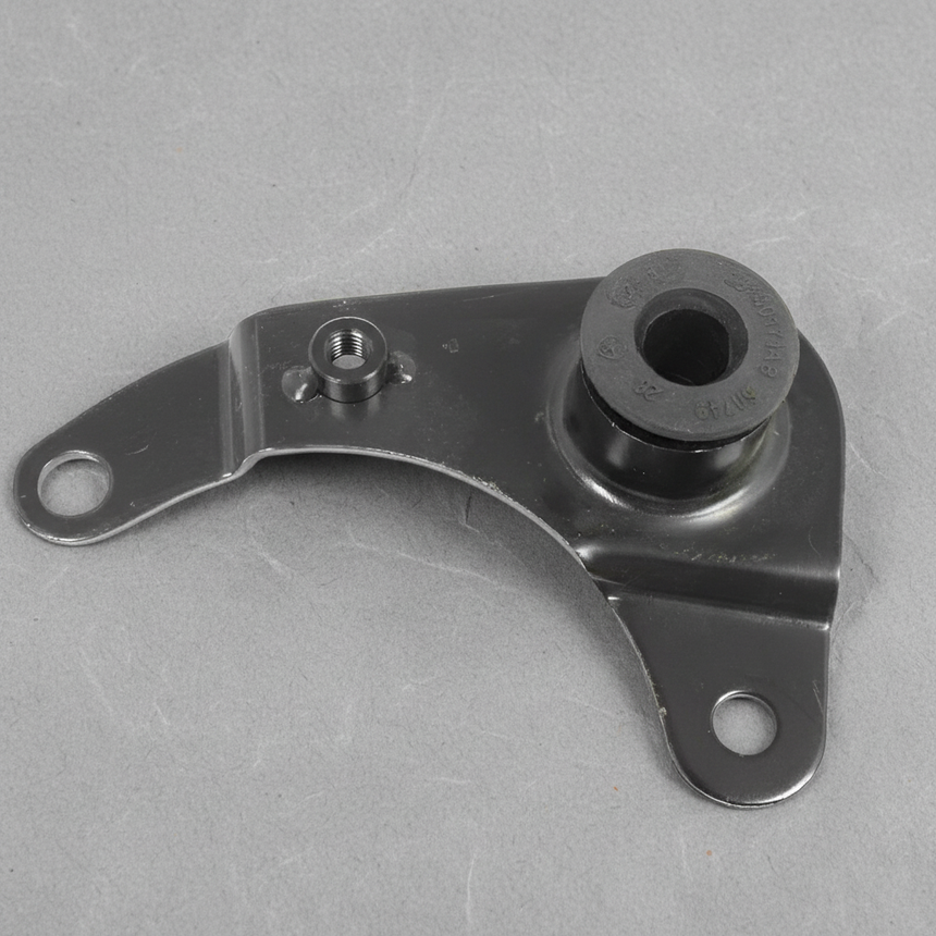 2013-2024 Ram 2500 3500 6.7 Diesel Driver Side Exhaust Pipe Bracket - Middle Detail