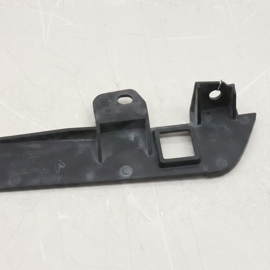 2013-2018 Nissan Altima Sedan Driver Side Rear Rocker Panel Mud Guard OEM - Middle Macro