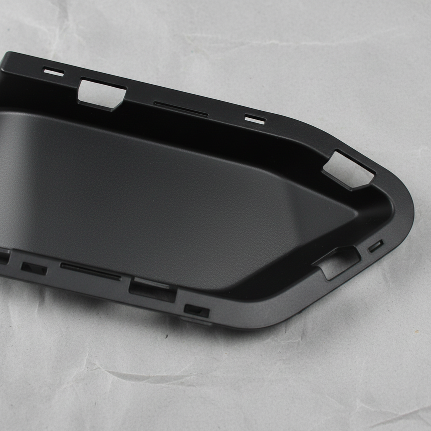 2020-2026 Corvette Stingray Passenger Black Lower Grille Cover No Z51 OEM - Middle Detail